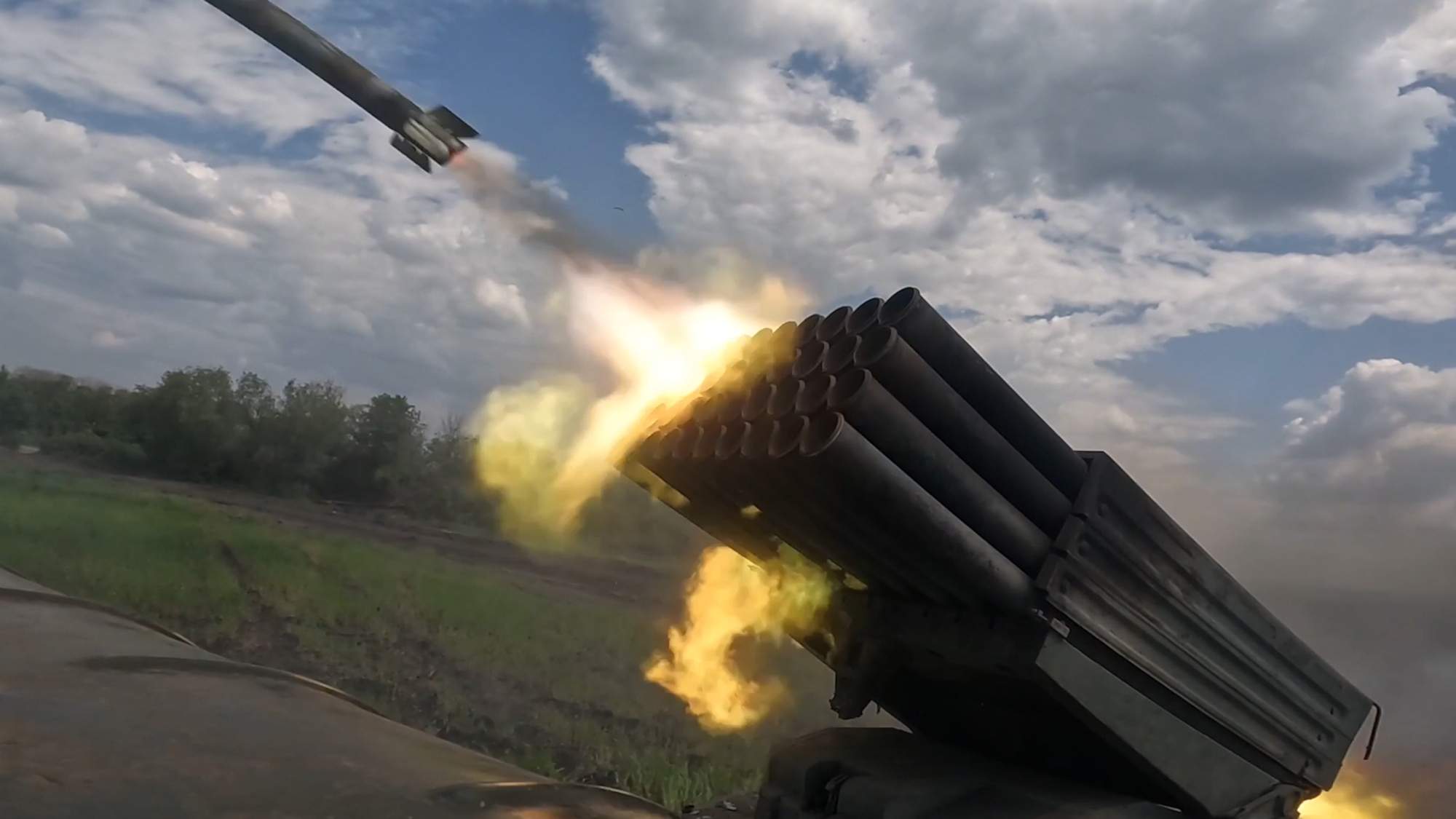 Read more about the article  Russia Says It Destroyed Ukrainian Positions Using ‘Grad’ MLRS Rockets