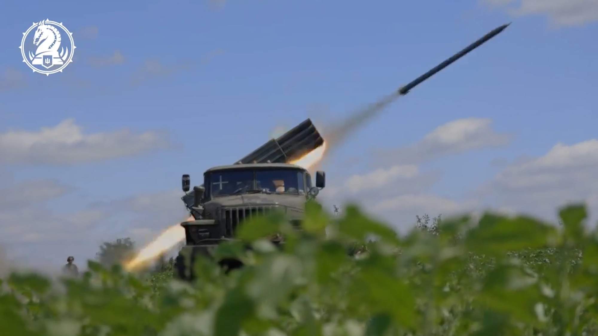 Read more about the article Ukrainian Grad MLRS Destroy Russian Military Positions On The Frontlines