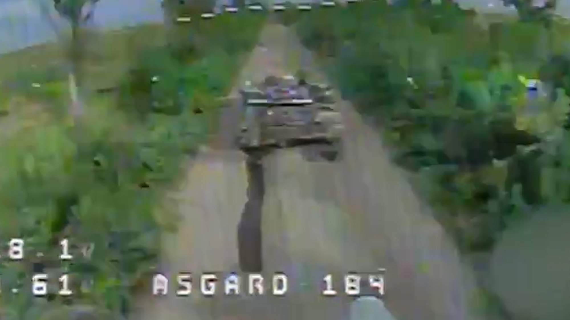 Read more about the article Ukrainian Kamikaze Drone Takes Out Russian T-90 Tank Near Bakhmut