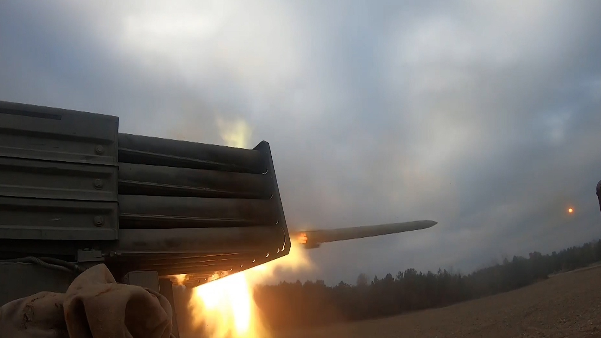 Read more about the article  Russia Says It Fired At Ukrainian Military Positions Using ‘Grad’ Multiple Rocket Launcher