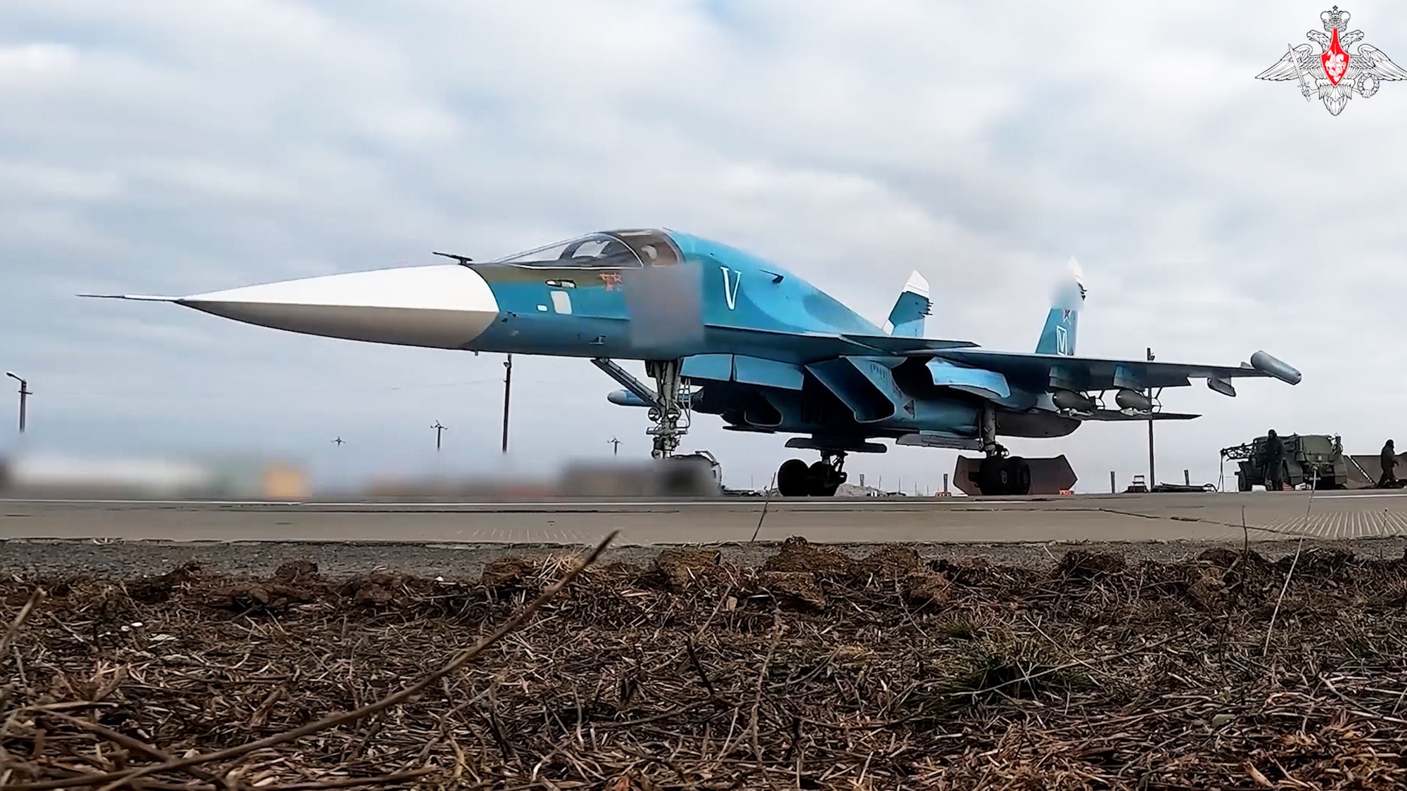 Read more about the article Russia Says Its Su-34 Fighter Jets Destroyed Ukrainian Command Post In South Donetsk